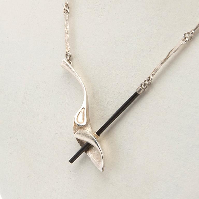 Pekka Hirvonen necklace "Contact" Lapponia Finland 2002.