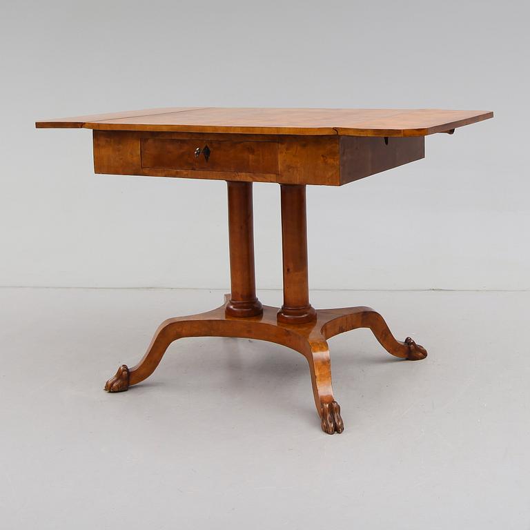 KLAFFBORD, Karl Johanstil, omkring år 1900.