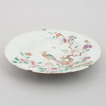 A pair of famille rose double peacock dishes, Qing dynasty, 18th century.