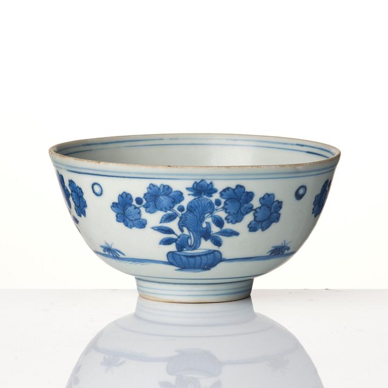 A blue and white bowl, Ming dynasty (1368-1644).