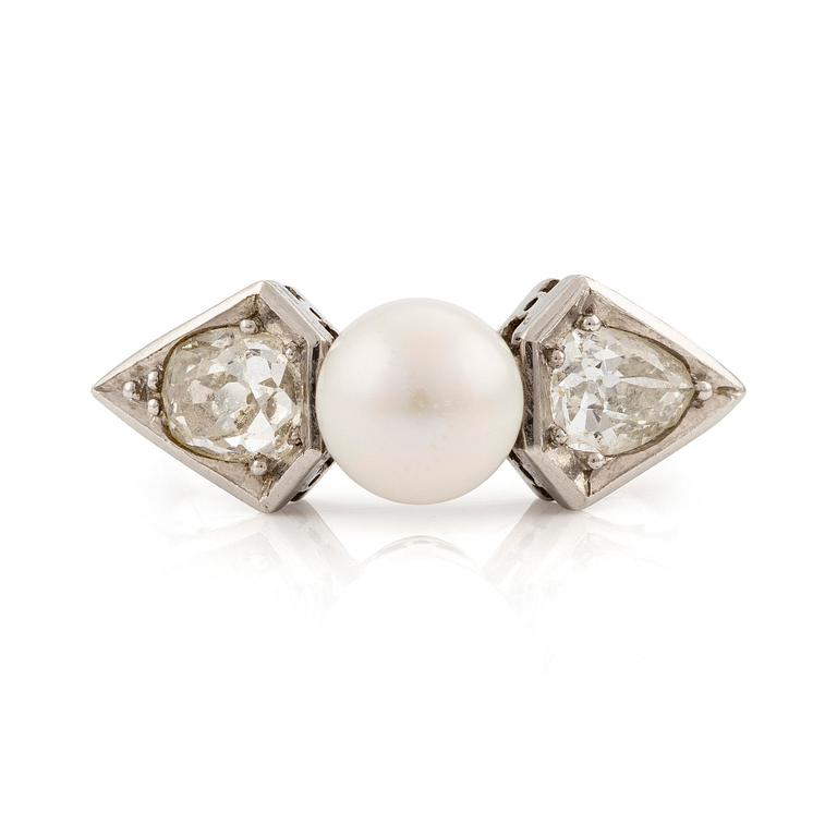 A ring with a bouton pearl and two old-cut diamonds.