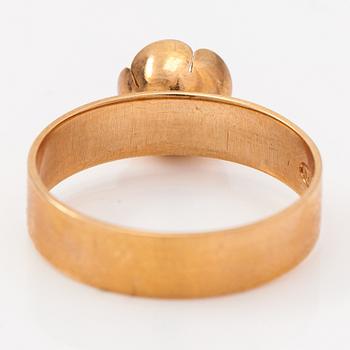 Liisa Vitali, "Kevät", a 14K gold ring. Westerback, Helsinki 1971.