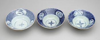 SKÅLAR, 3 st, porslin, 1600/1700-tal Kina.