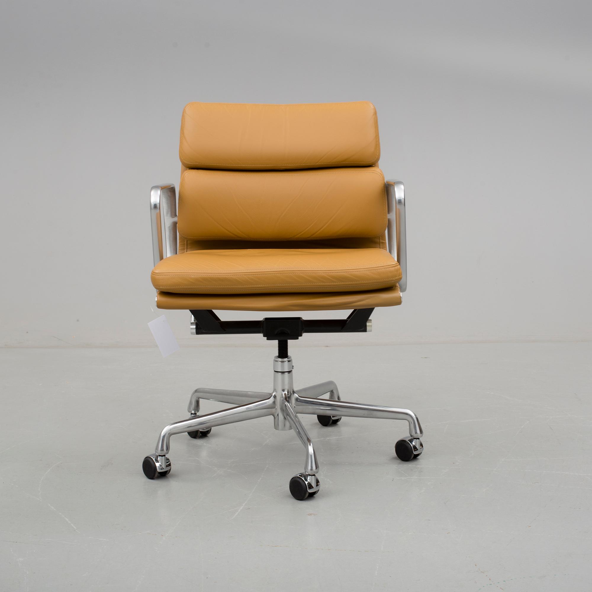 SKRIVBORDSSTOL, "Soft-Pad Chair", Charles & Ray Eames, Herman Miller, USA.