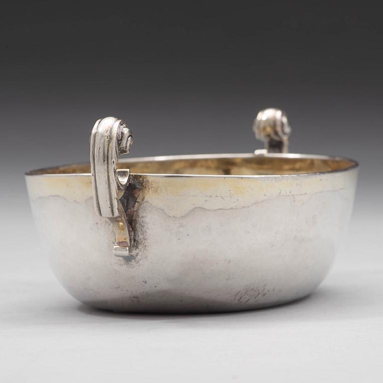 A Swedish 18th century parcel-gilt silver bowl, mark of Johan Dragman, Arboga (1701-1746).