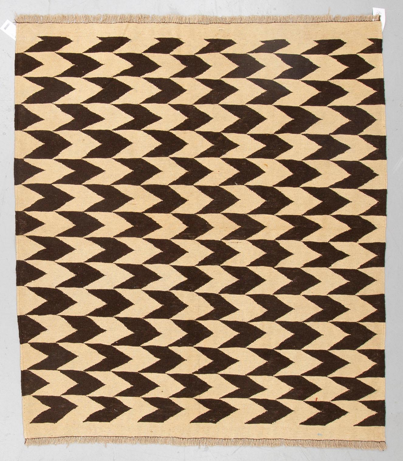 A RUG, kilim, ca 175 x 155 cm.