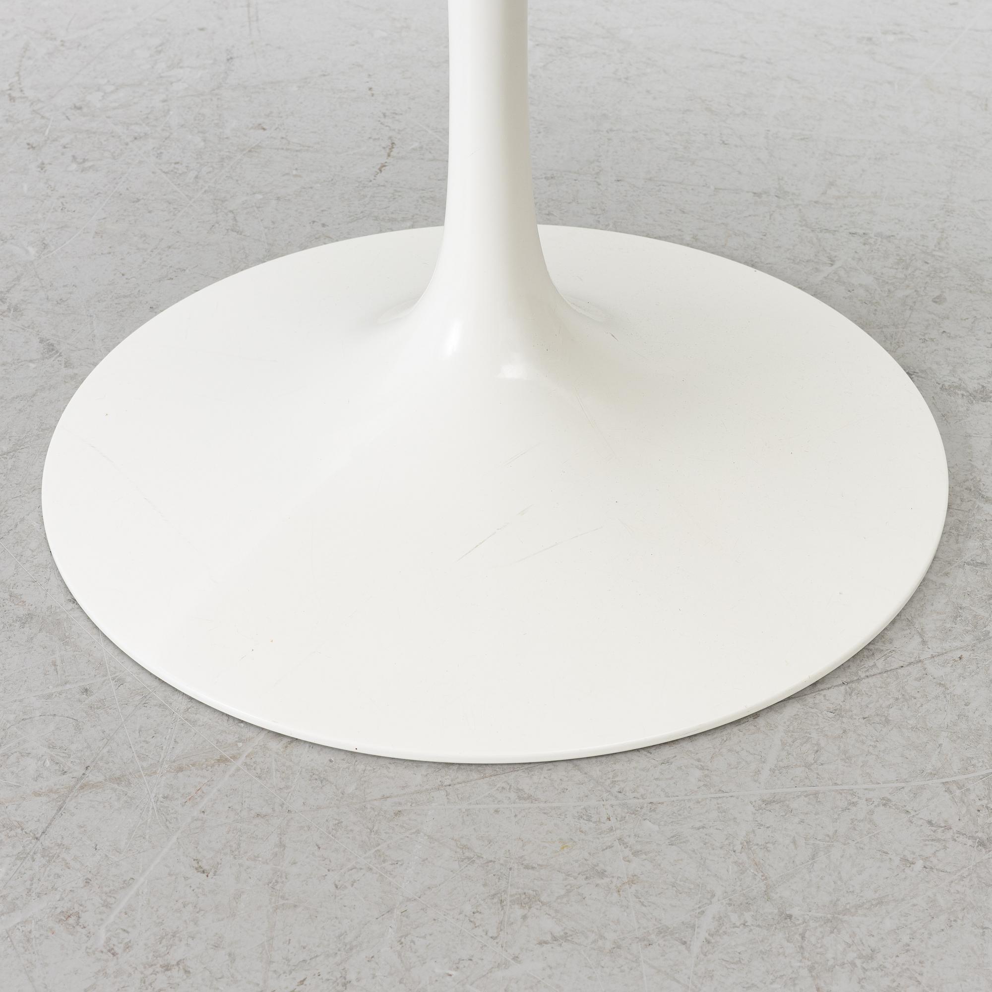Eero Saarinen, Dining table, “Tulip”, Knoll Studio.