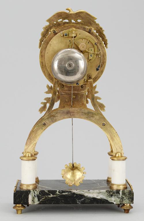 BORDSPENDYL, av Faisant (urmakare i Paris nämnd 1806 och 1820).