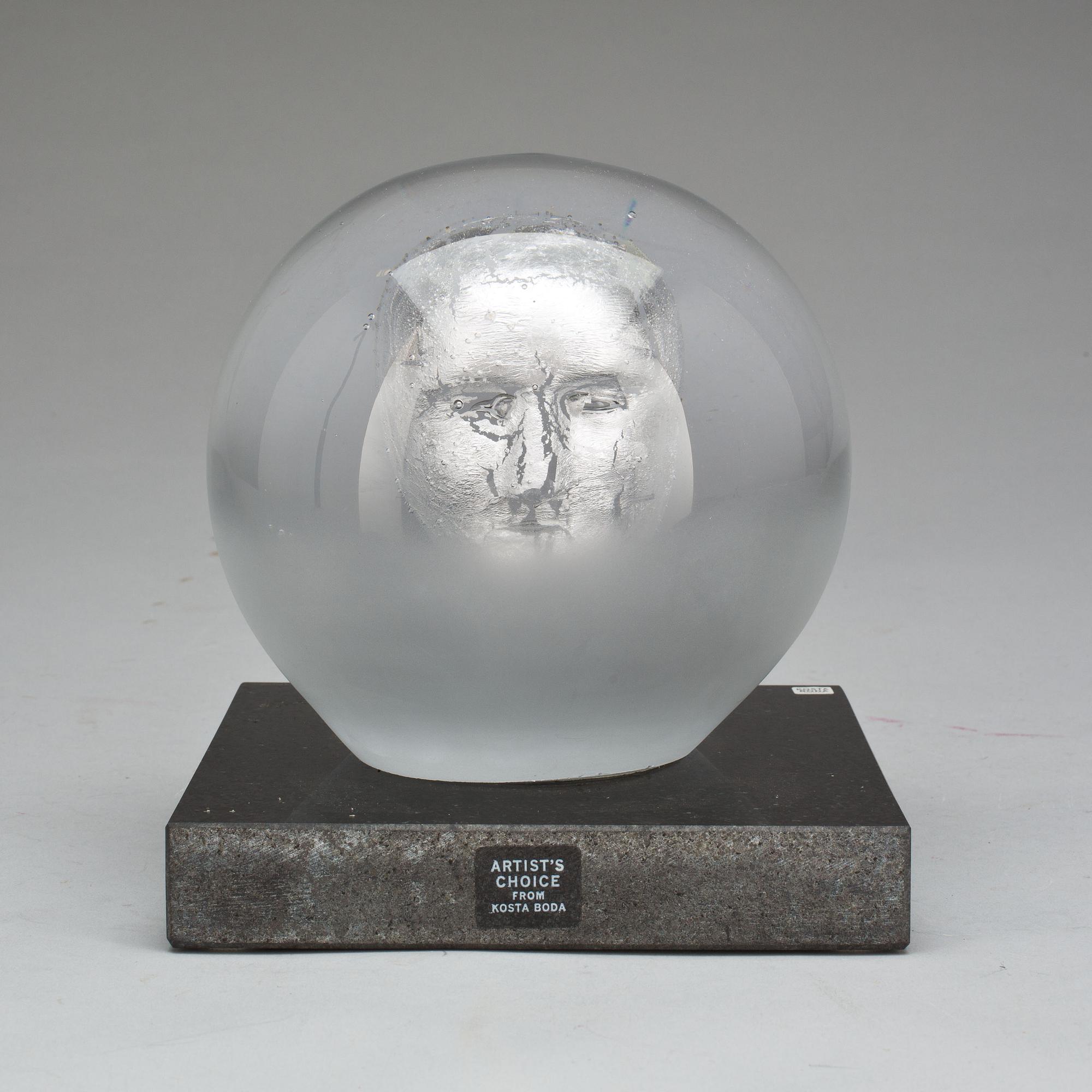 GLASSKULPTUR, Bertil Vallien, signerad o numrerad 7090335 II.