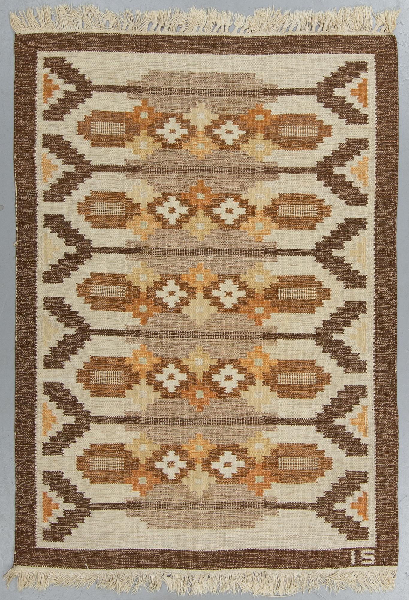 Ingegerd Silow, matto, flat weave, ca 193,5-194,5 x 137-139 cm, signed IS.