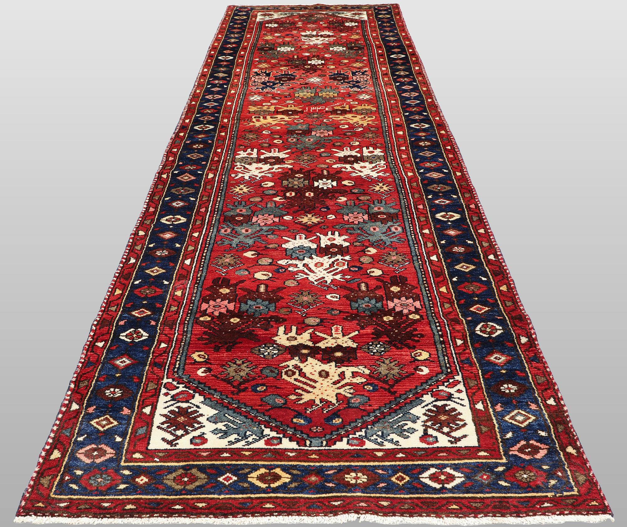 Gallerimatta, Hamadan, ca 412 x 108 cm.