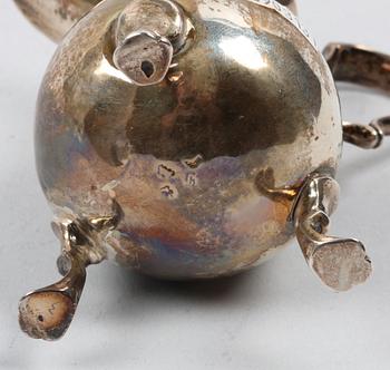 GRÄDDKANNA, silver, England, otydl stämplar, 1700/1800-tal.