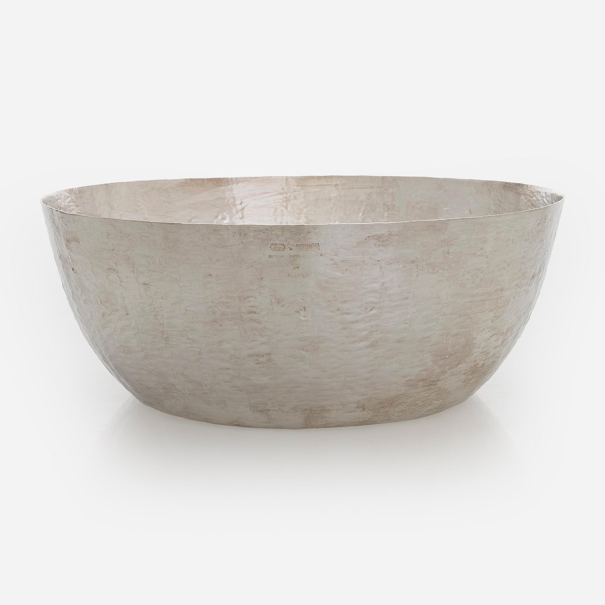 Tapio Wirkkala, a silver bowl, Kultakeskus, Hämeenlinna 2007.