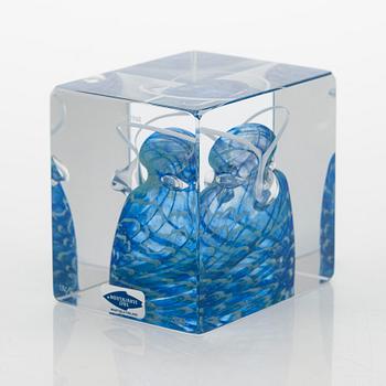 Oiva Toikka, annual glass cube 1988, signed Oiva Toikka Nuutajärvi 1988, 121/2000.