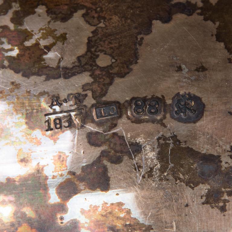 FAT, silver, S:t Petersburg 1837. Vikt 275 g.