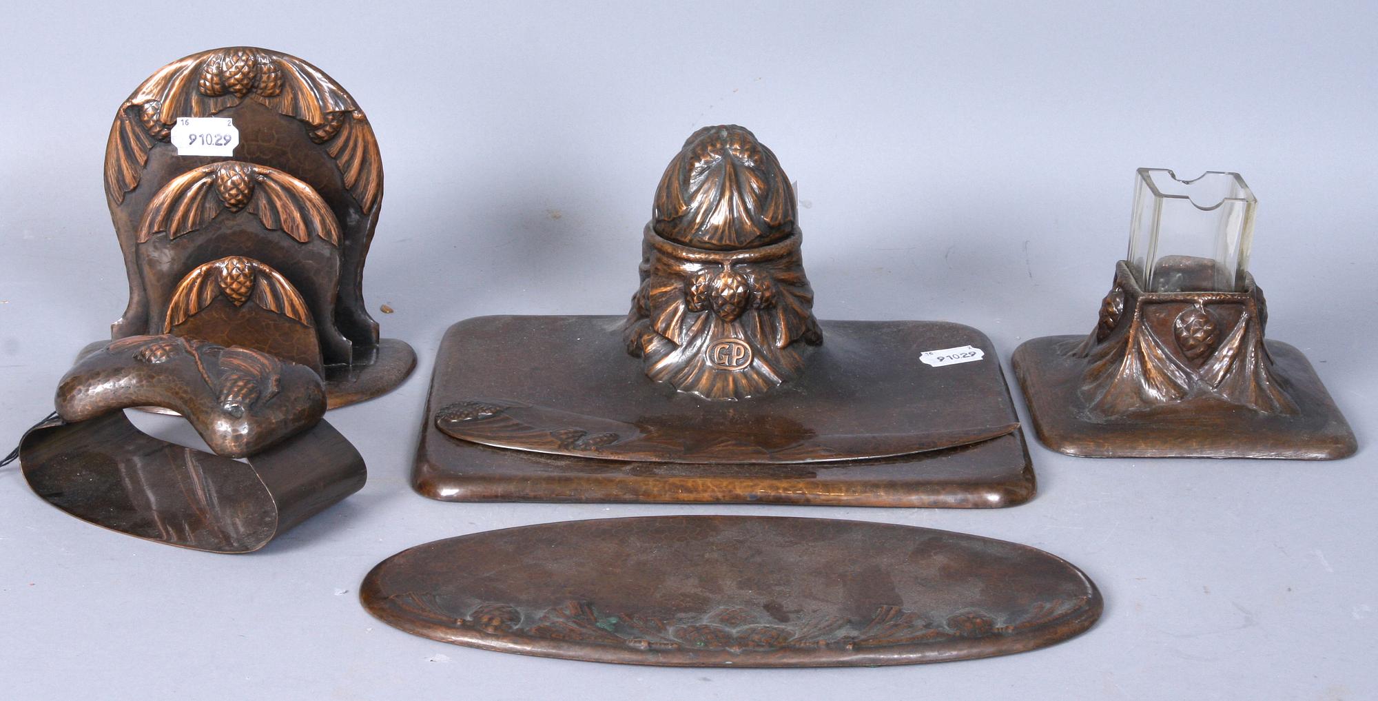 SKRIVBORDSUPPSATS, 6 delar, koppar, jugend, Strömblad, Göteborg, omkring sekelskiftet 1800/1900.
