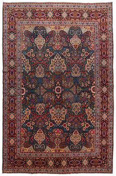 268. A carpet, semi-antique, Kerman/Yazd, ca 495 x 328 cm.