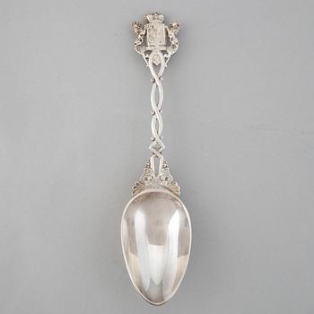 Firma Alexandre Gueyton, 12 st skedar, silver ur Youssopovs Skandinaviska servis, Paris, 1800-talets andra hälft,