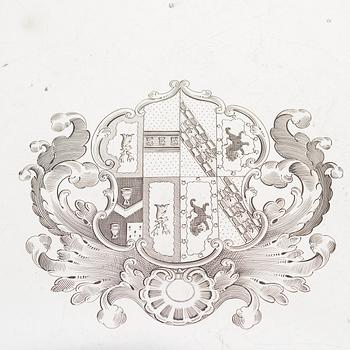 SILVERBRICKA, London 1761, Robert Rew, vikt 2600 g.