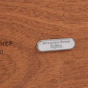 Josef Frank, a display cabinet model 649, Firma Svenskt Tenn, 2016.