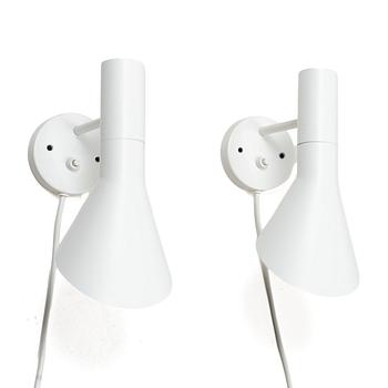 Arne Jacobsen, Wall lights/bedside lights, a pair, “AJ”, Louis Poulsen, Denmark.