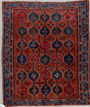 MATTA, orientalisk, möjligen Bidjar. Ca 192x163 cm.