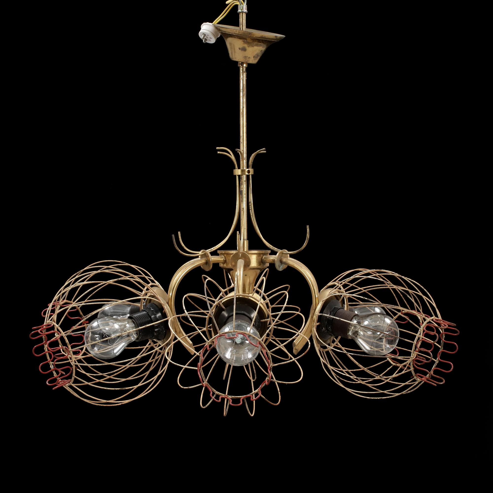 TAKLAMPA, 1950-tal. Höjd ca 66 cm.