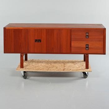 SIDEBOARD, Ulferts, Tibro, omkring år 1960.