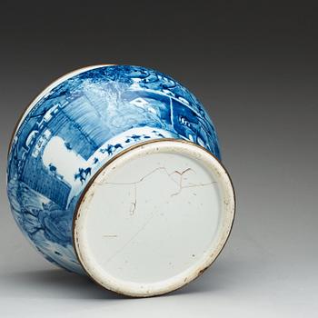 A blue and white flower pot, late Qing dynasty.