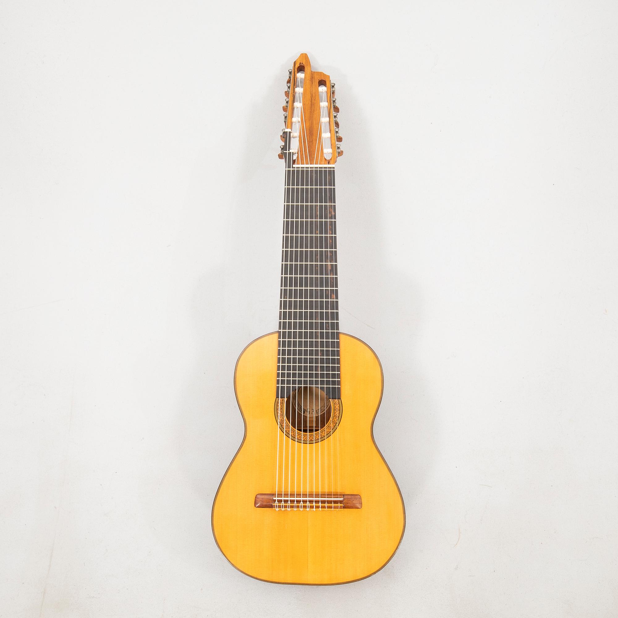 Georg Bolin, gitarr / barockgitarr 1971.
