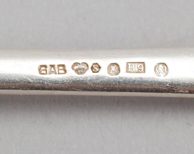 BESTICK, 33 delar, silver, modell Chippendale, bla GAB, Stockholm 1942. Total vikt ca 1244 g.