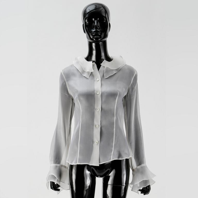 BLUS, Kenzo.