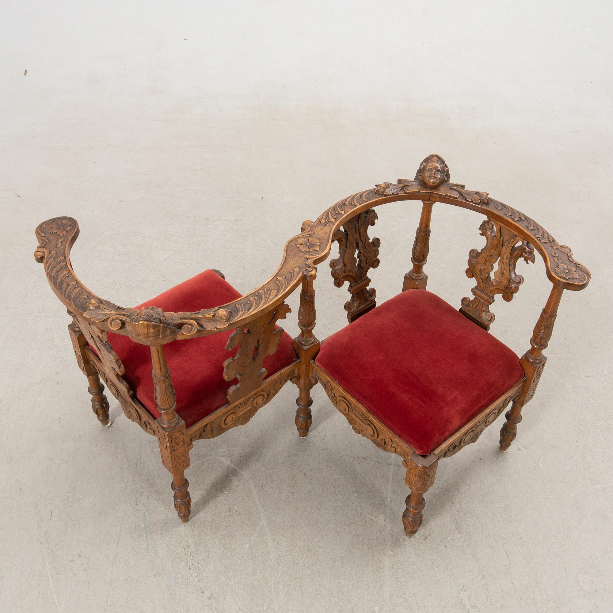 Fiancé sofa Neo-Renaissance late 19th century.