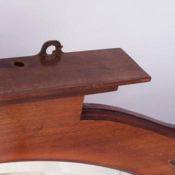 A mahogany Art Nouveau mirror, early 20th century.