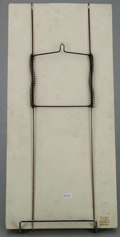 KERAMIKRELIEF, sign Gunvor Olin-Grönqvist, Arabia, Finland, 1900-talets andra hälft.