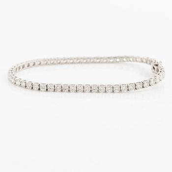Tennis bracelet 18K white gold with brilliant-cut diamonds.