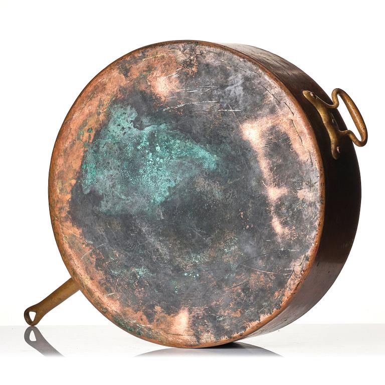 A copper casserole for the Stockholm Exhibition 1930, possibly made by Verkstads AB Kjäll & Co.