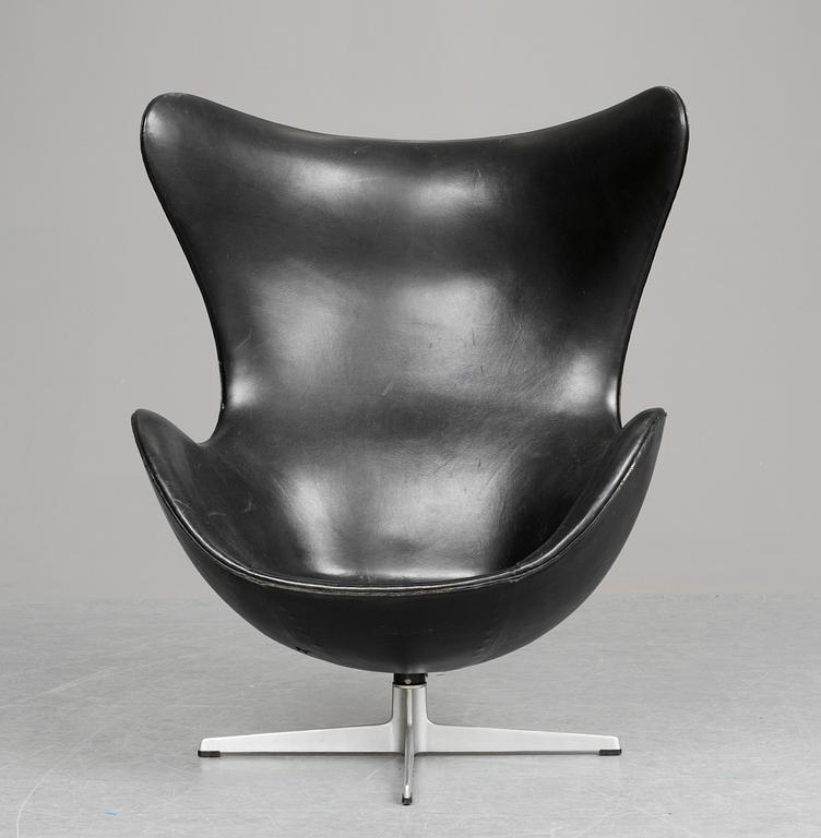 ARNE JACOBSEN, fåtölj, "Ägget/Egg Chair", Fritz Hansen, Danmark 1963.