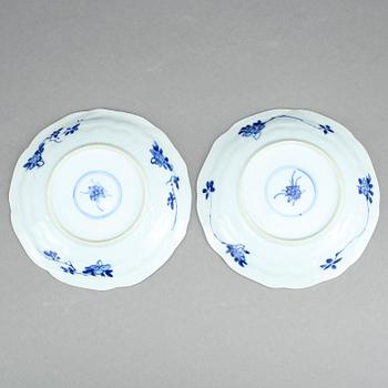 SKÅLFAT, ett par, porslin, Kina, Kangxi (1662-1722).