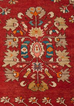 SEMIANTIK ANATOLISK. 165 x 124,5 cm, samt 5 cm slätväv på kortsidorna tillsammans.