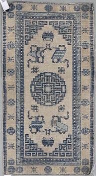 MATTA, Kina, 1900-tals början. 64 x 118 cm.