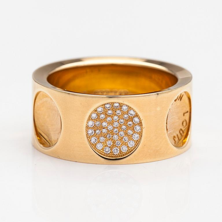 Louis Vuitton, an 18K gold 'Empreinte' ring with diamonds.