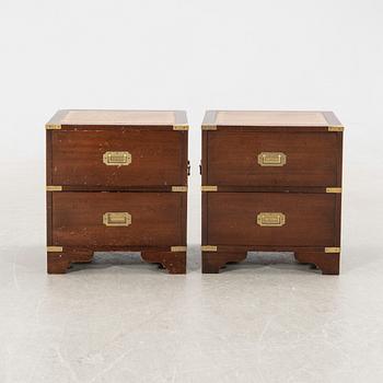 Nightstands, a pair, English style, second half of the 20th century.