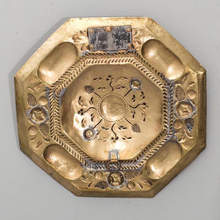 LJUSPLÅTAR, ett par, barock, 1700-tal.