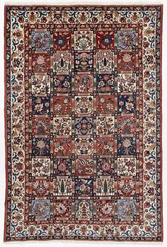 A Bakhtiari carpet, c. 307 x 207 cm.