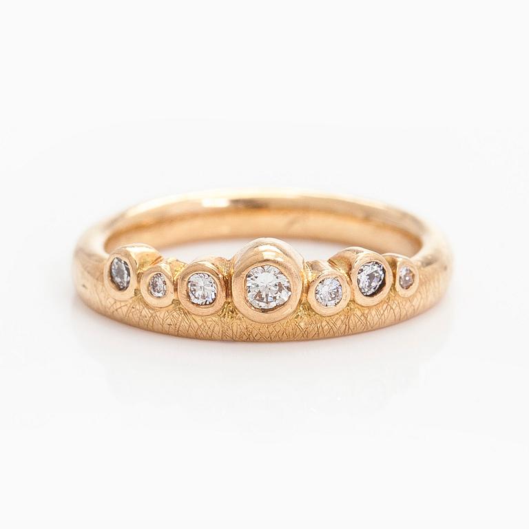 Ring, 18K guld, briljantslipade diamanter, Kultasepät Andreasen,  2011 .