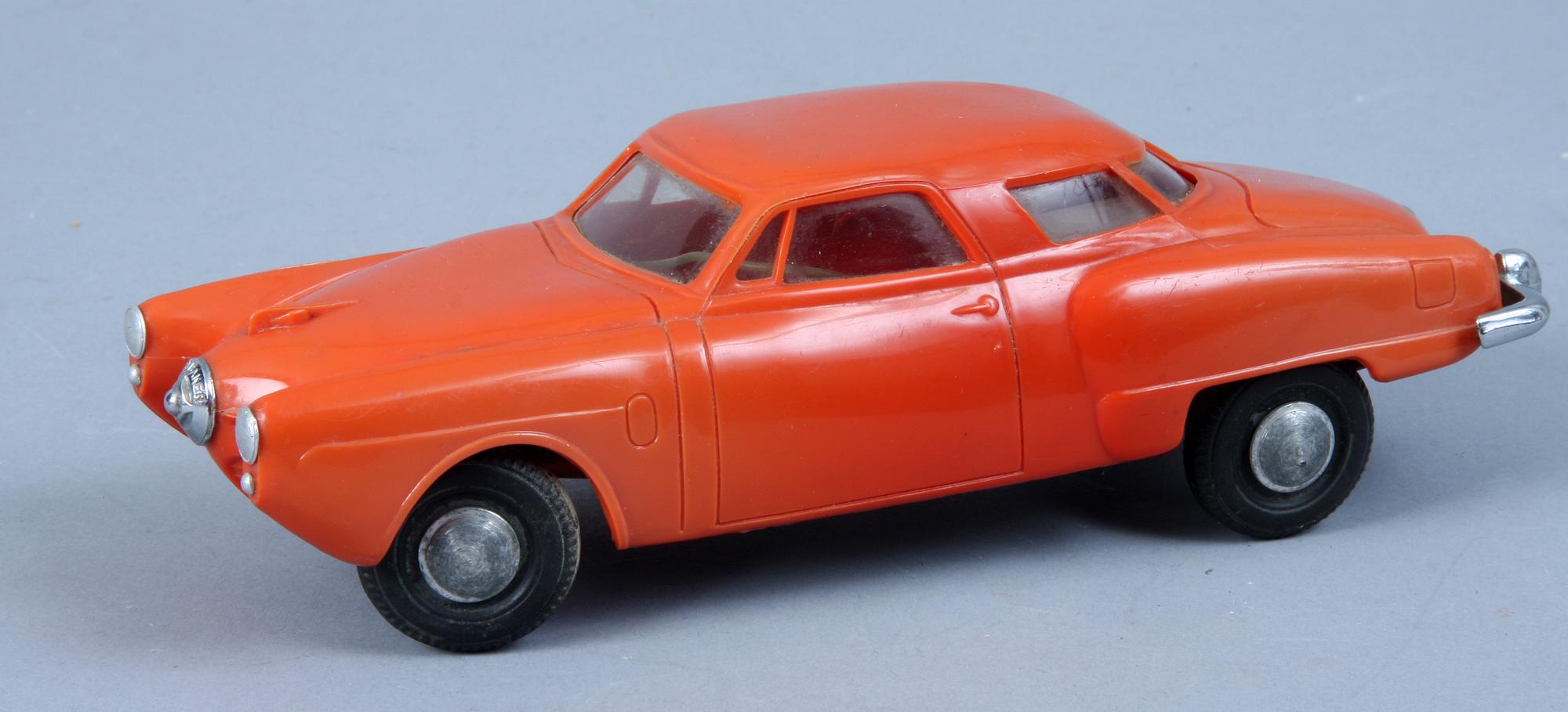 LEKSAKSBIL, plast, "Studebaker", 1900-talets mitt.