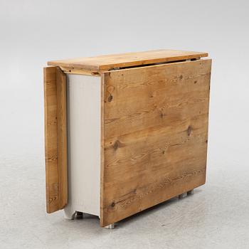 Drop-leaf table, 18th/19th century.