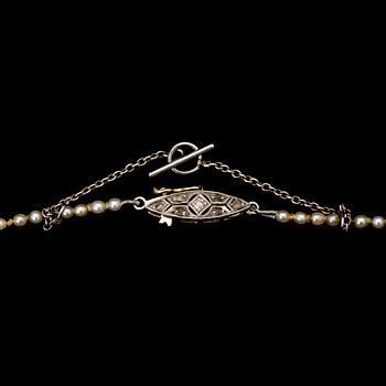 PÄRLCOLLIER, orientaliska pärlor, lås 18k guld med rosenslipade diamanter.