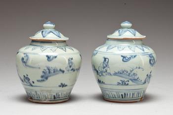 URNOR med LOCK, porslin, Ming-stil, 1900-tal.